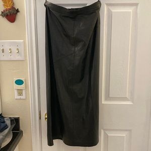 Erez. Long black leather skirt. 33” in length. EUC. Women’s size 12.